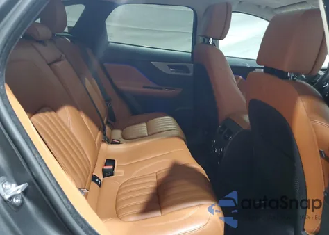 2019 Jaguar F-Pace Portfolio из США, поврежденный, VIN SADCN2GX7KA602358